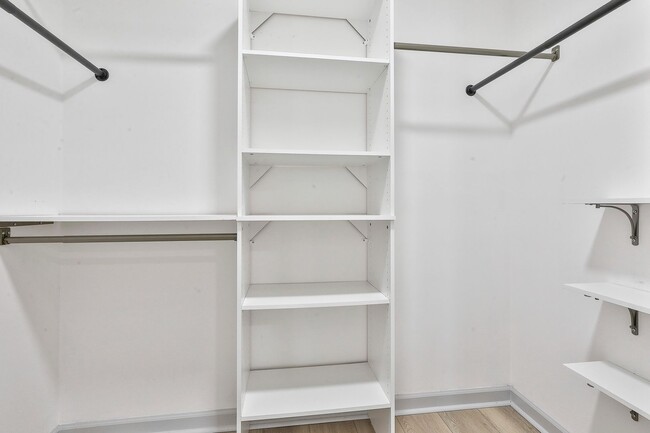 Building Photo - Fully Renovated 3/2 Ranch in Starr's Mill