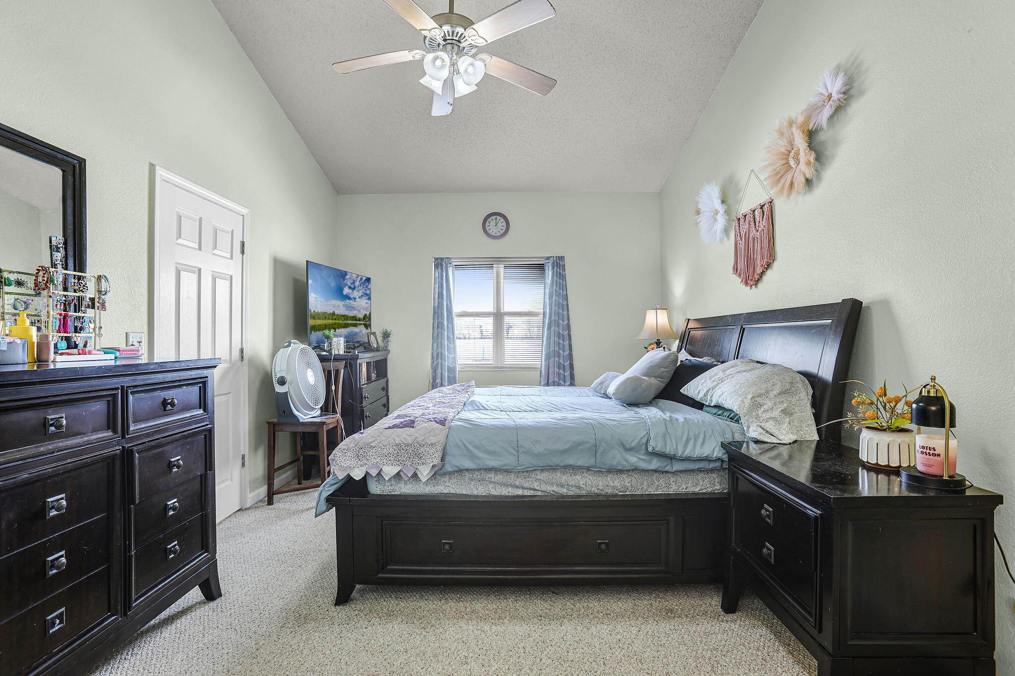 Building Photo - 753 Forest Green Dr