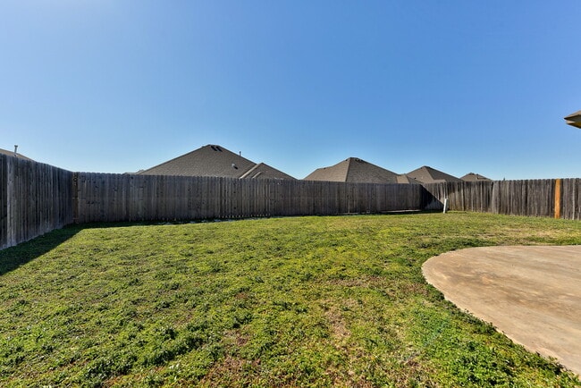 Building Photo - 2300 Bretford Way