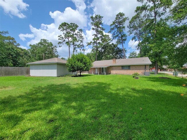 Building Photo - 25911 Maplewood Dr