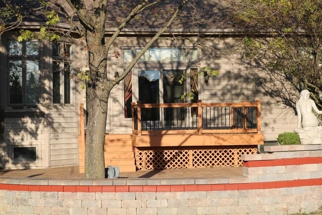 Building Photo - 10316 Cherrywood Ln