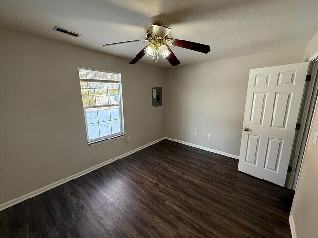 Building Photo - 5305 E Trikalla Dr