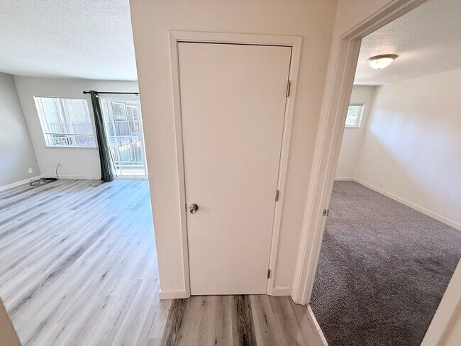 Building Photo - Pet friendly 1 bed apartment in South Lake Tahoe