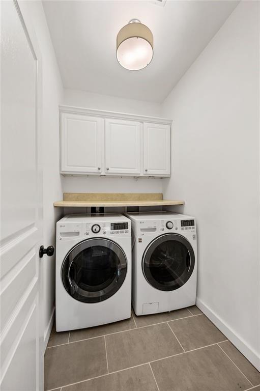 Building Photo - 4090 Prince Charles Dr