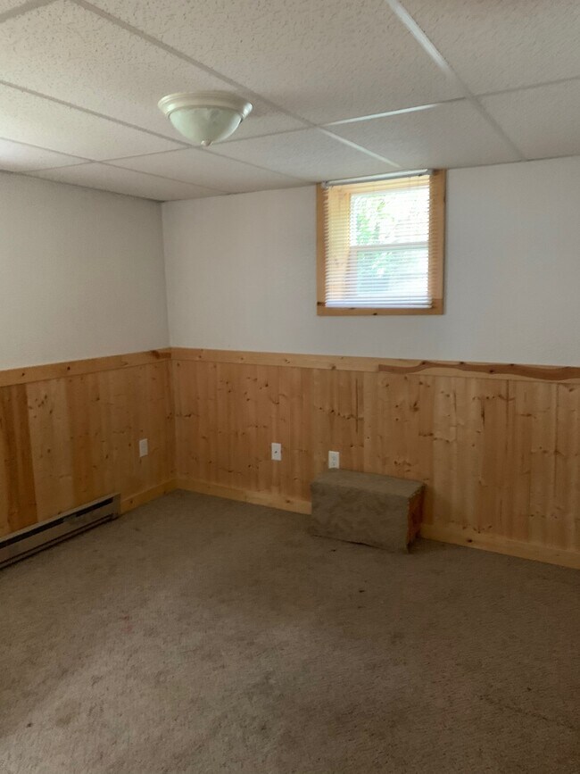 Building Photo - 1206 1st St NE