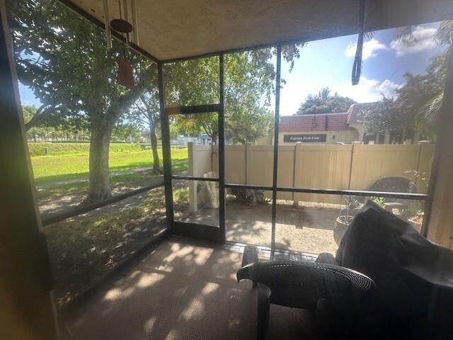 Building Photo - 134 S Cypress Rd