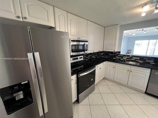 Building Photo - 1200 NW 87th Ave