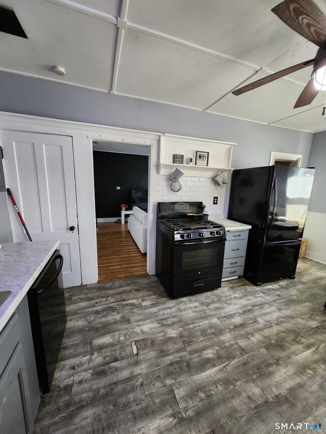 Building Photo - 14 Union St