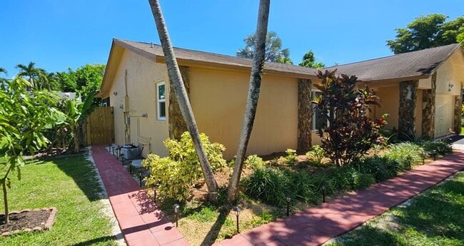 Primary Photo - 9970 NW 24th St