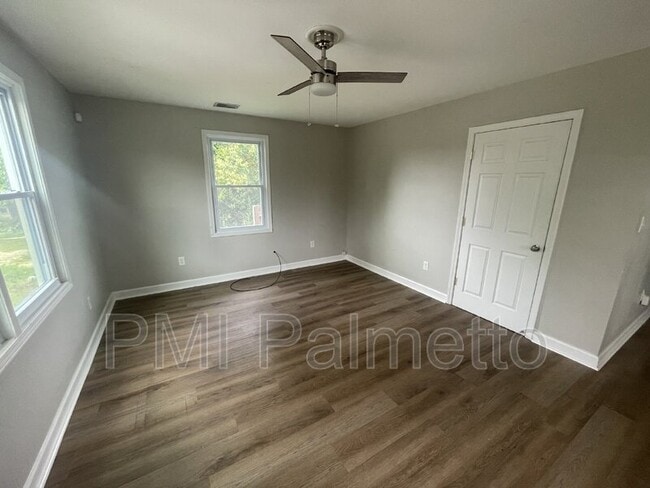 Building Photo - 1016 Walnut St