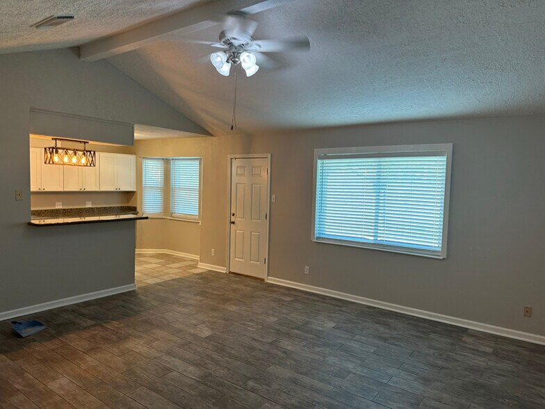 Building Photo - 3214 White Sail