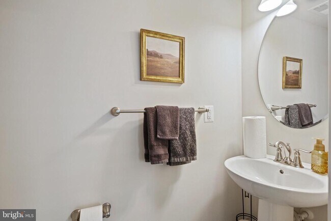 Building Photo - 10012 Sandy Run Rd