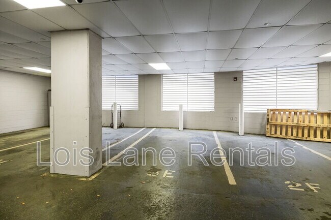 Building Photo - 2 Wharfside St