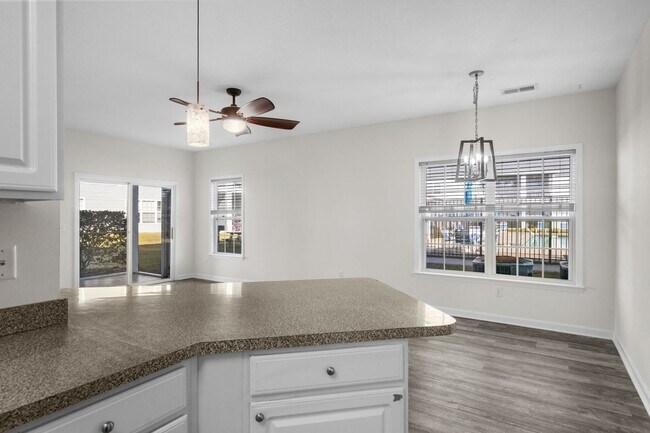 Building Photo - 155 Westhaven Dr