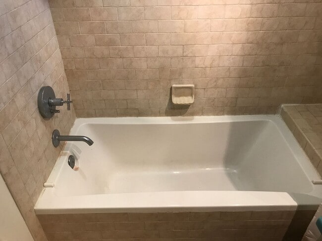 Building Photo - Beautiful 2 Story Apartment