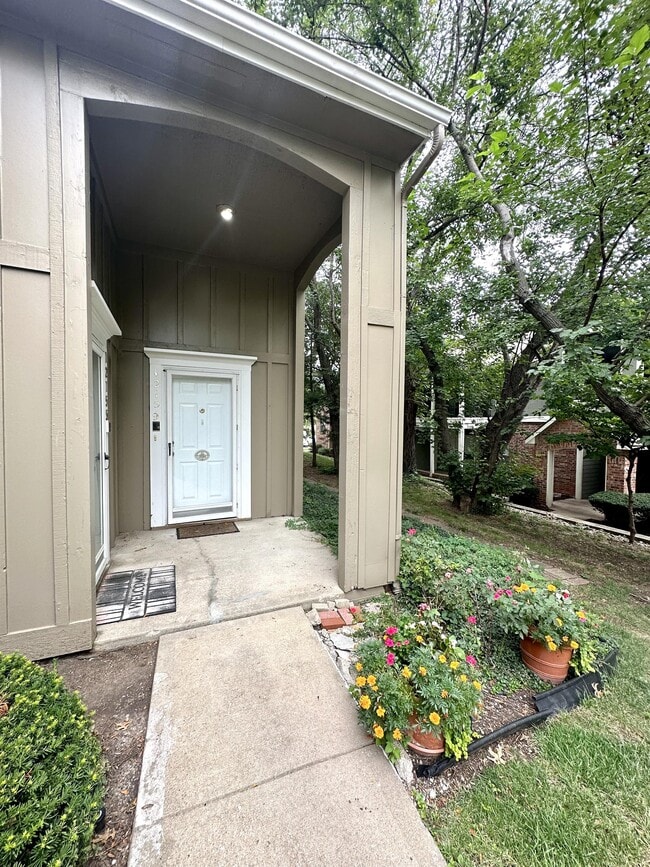 Building Photo - 12159 Hayes St