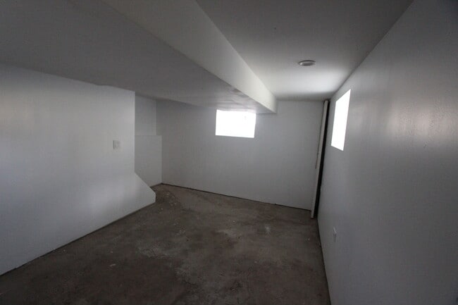 Building Photo - 633 Whitney Blvd