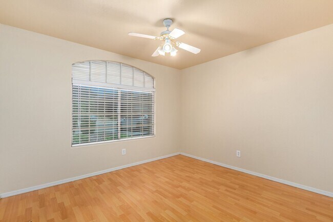 Building Photo - Spacious 3 Bed, 2 Bath Home in Boulder Creek