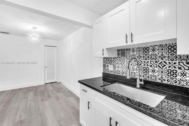 Building Photo - 7344 SW 8th Ct