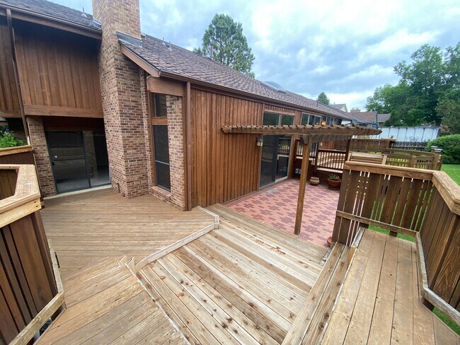 Building Photo - Great Home in the Highlands 360