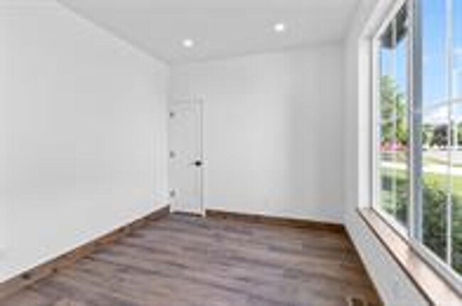 Building Photo - 4bed/2bath house on Village Greens Golf Co...