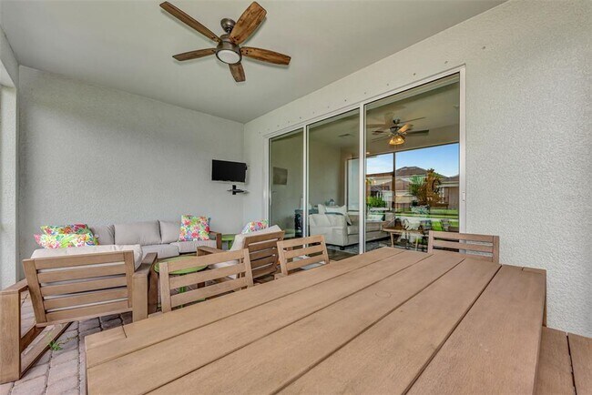 Building Photo - 11616 Golden Bay Pl