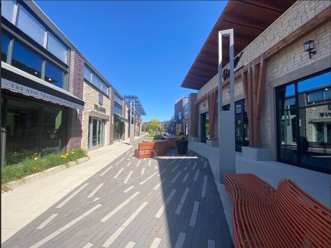 Building Photo - Indian Village Apartments 2 Bedroom/1.5 Ba...