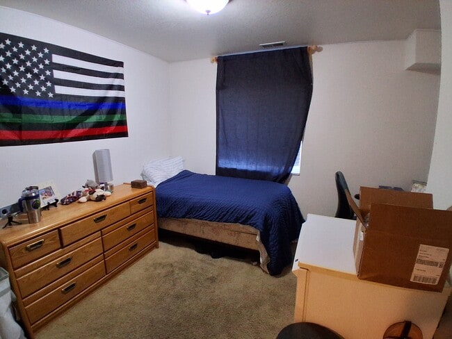 Building Photo - 146 W 1230 N St