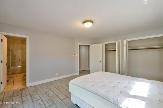 Building Photo - 12310 S Hills Dr