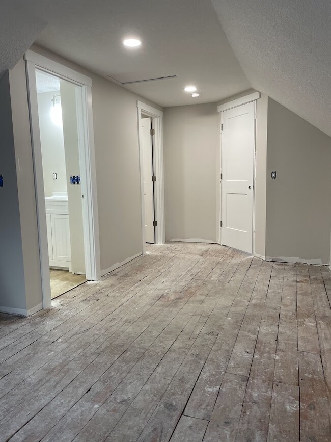 Owners Suite, 2nd floor will have carpet - 2623 College Ave