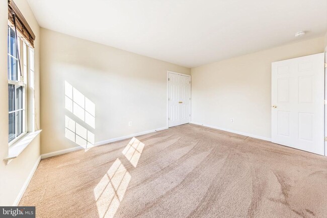 Building Photo - 9402 Pep Rally Ln