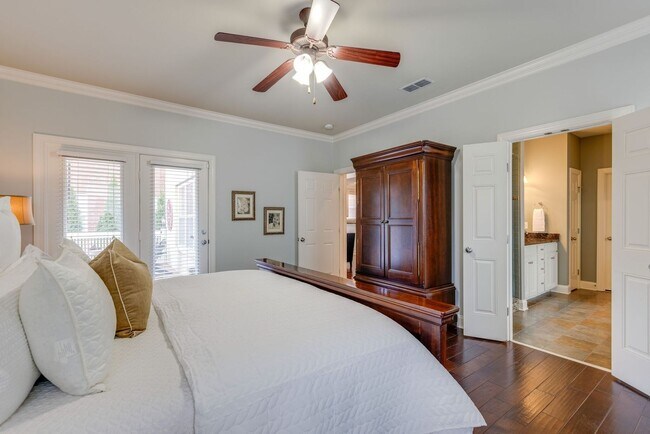 Building Photo - Spotless 5BR/3.5BA rental home, Meade of A...