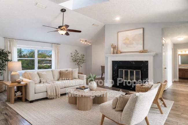 Building Photo - 341 Dijon Dr S