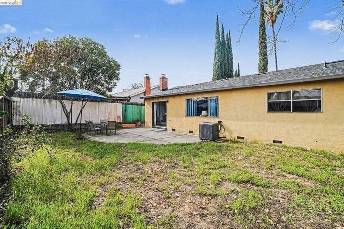 Building Photo - 2725 Entrada Cir