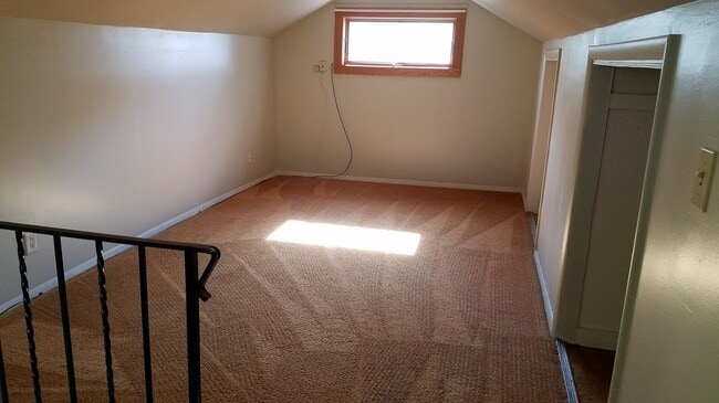 Loft - 1301 Grace Ave