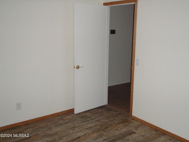 Building Photo - 38040 S Elbow Bend Dr