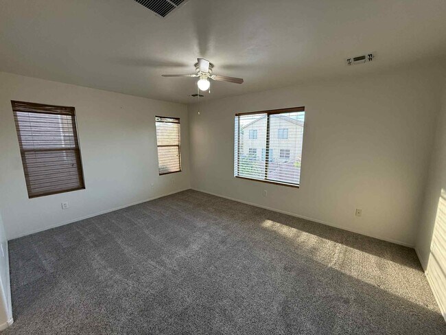 Building Photo - 640 W Emerald Key Dr