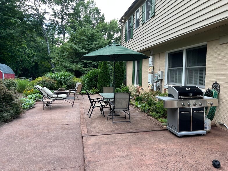 Back Patio - 7413 Skyline Dr