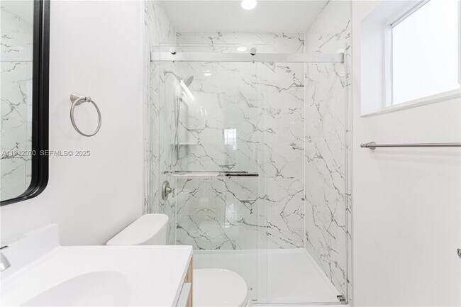 Building Photo - 1020 SW 74th Ave