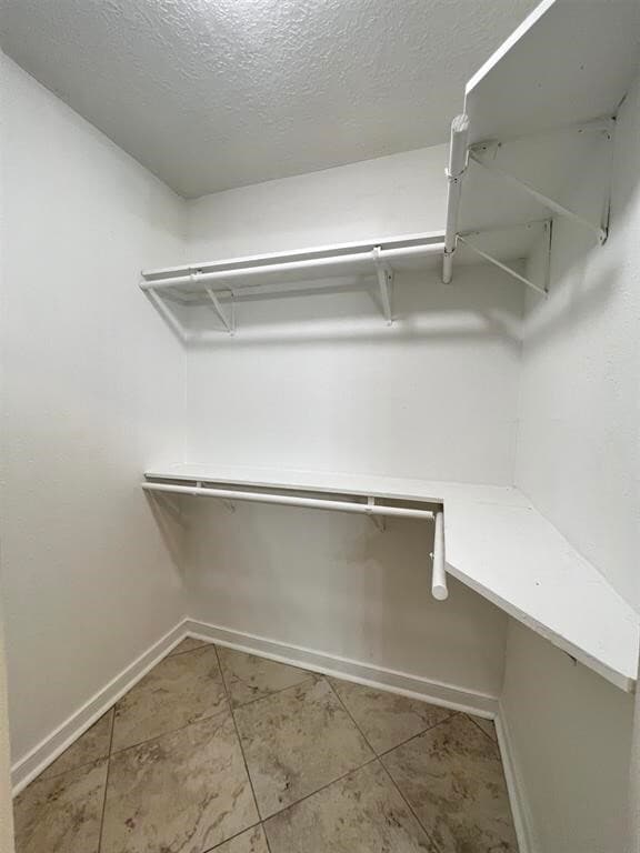 Building Photo - 12965 Larch Ln