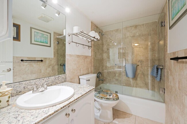 Primary Photo - 7401 SW 82nd St