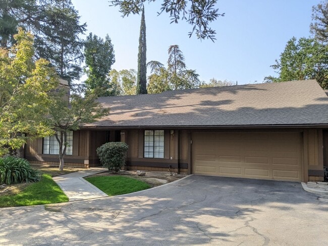 Primary Photo - Spacious Bullard Area condo, recently upda...