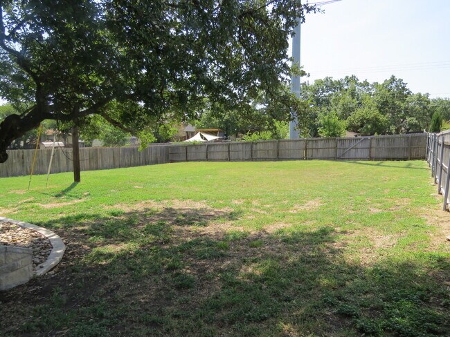 Building Photo - "Spacious 4-Bed Oasis in Killeen with Granite Touches & Cozy Fireplace!"