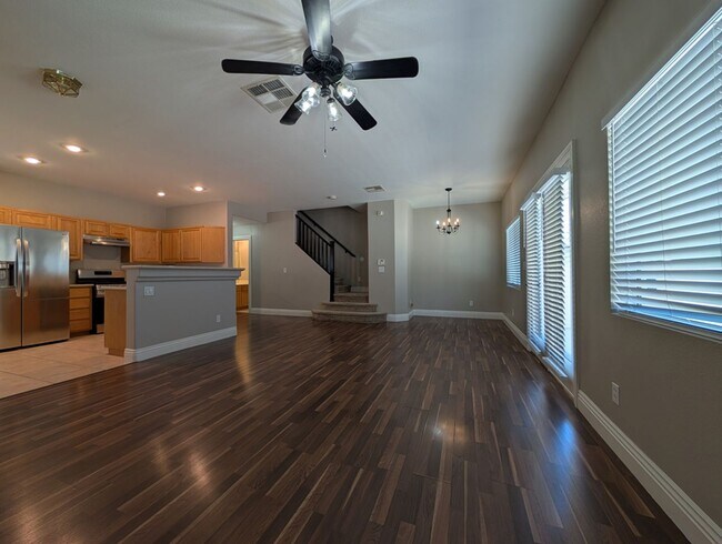 Building Photo - 2-STORY TOWNHOUSE FOR RENT IN ALIANTE NORT...