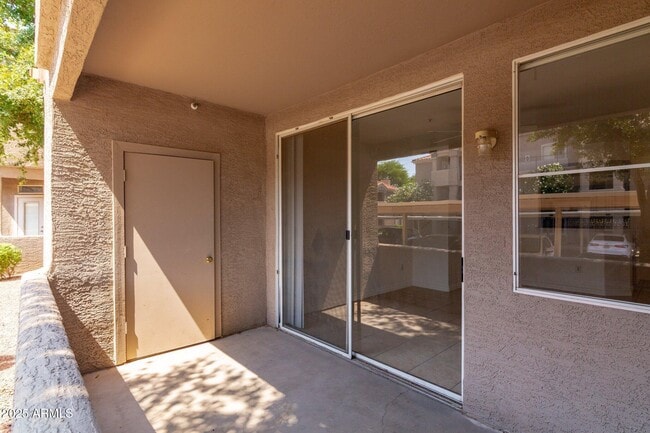 Building Photo - 3830 E Lakewood Pkwy E