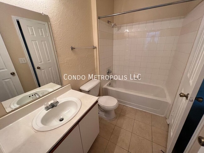 Building Photo - 2652 Robert Trent Jones Dr