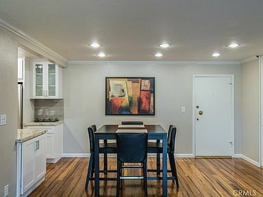 Building Photo - 100 Scholz Plaza