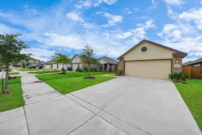 Building Photo - 32615 Orchard Haze Dr
