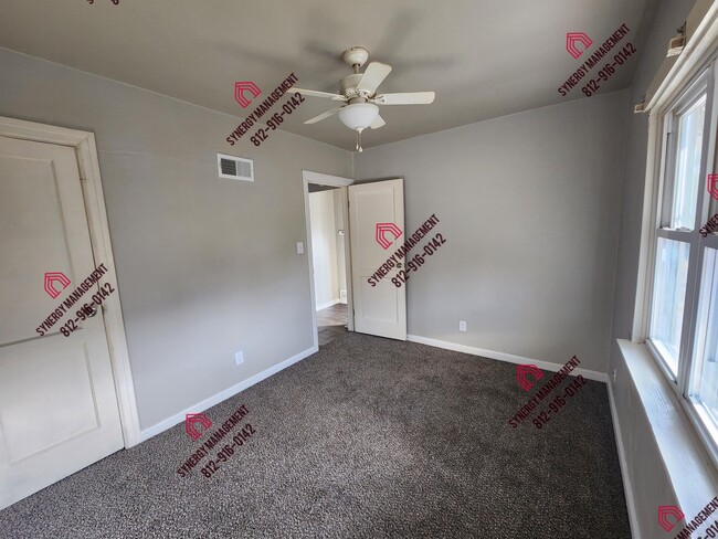 Building Photo - 2033 Covert Ave