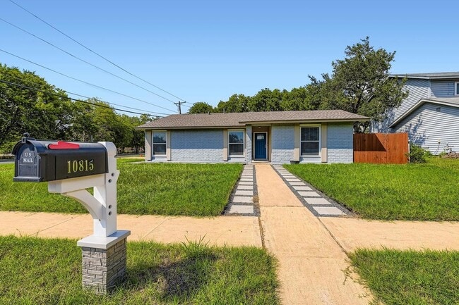 Building Photo - 10815 Lambert Cir